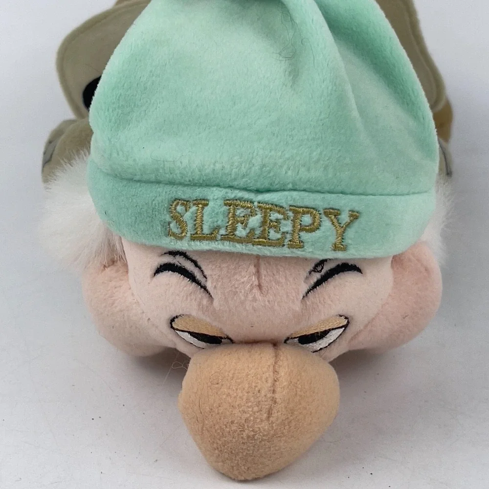 Disney Store‎ Snow White & the Seven Dwarfs Sleepy Plush 11